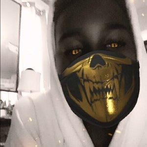 Meet your Posher, Najaye